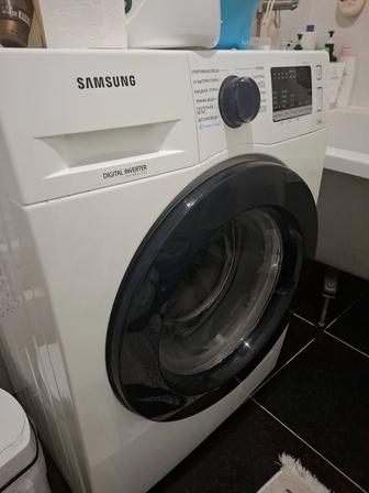 Продам стиральную машинку.