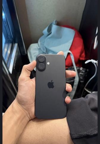 IPhone 16 black