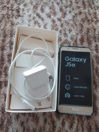 Продаю Samsung Galaxy J 5