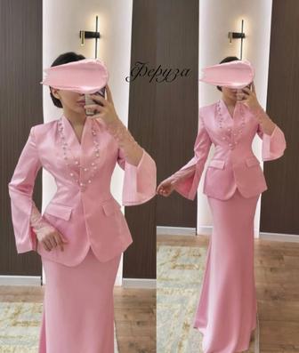 Розовая стильная двойка