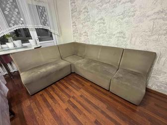 Кухонный мягкий уголок