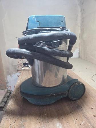 Продам строительный пылесос