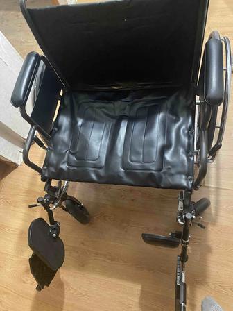 Продам инвалидную коляску