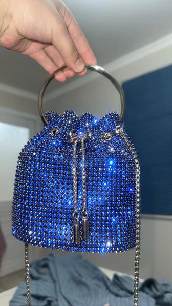 Сумка со стразами новая !