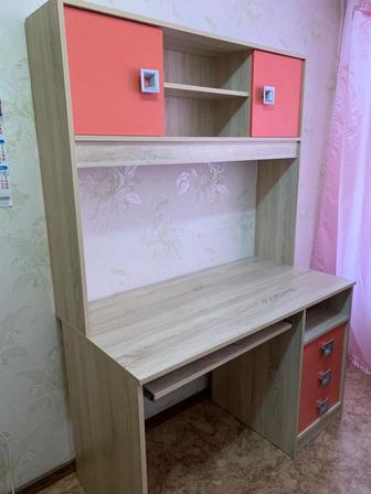 Десткий письменный (компьютерный) стол
