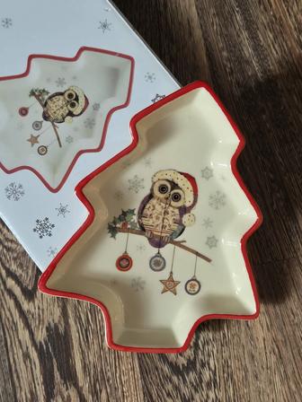 Новое новогоднее блюдо елка 19 х15см.