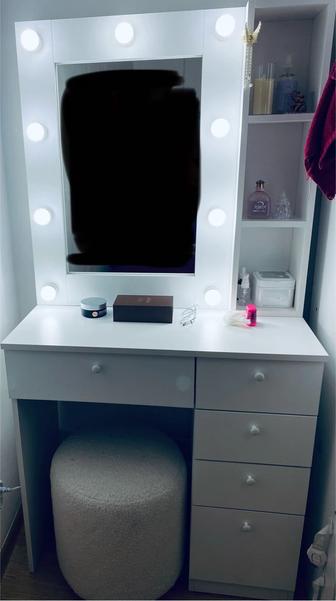 Туалетный столик