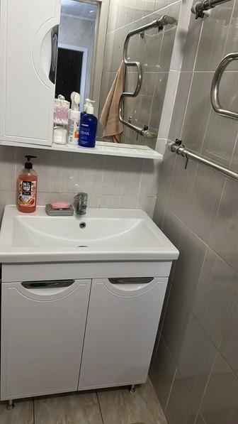 Раковина с тумбой