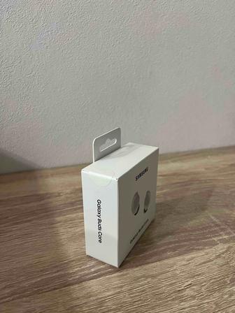 Срочно продам наушники Galaxy Bluds Core