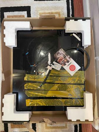 Отдам на запчасти разбитую плитку