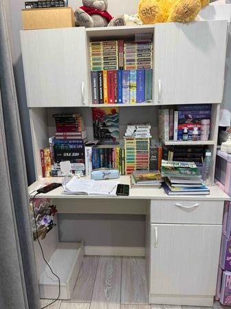 Срочно продается детский шкаф стол компьютерный