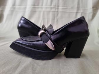 Женские туфли на устойчивом каблуке с ремешком (Mary Jane)