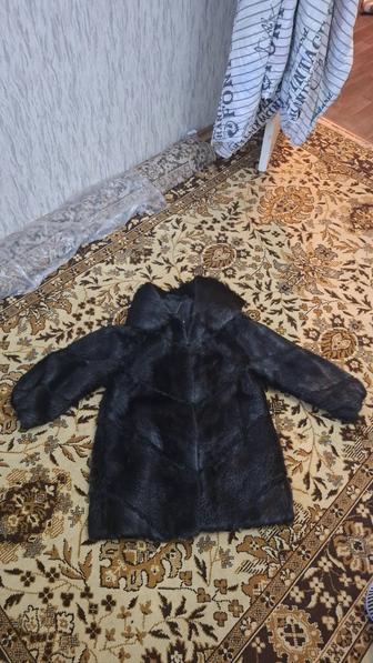 Продам шубу барсук натуральная российской фабрики