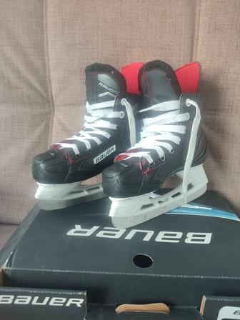Продам хоккейные коньки