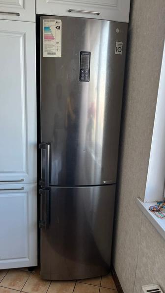 Холодильник LG