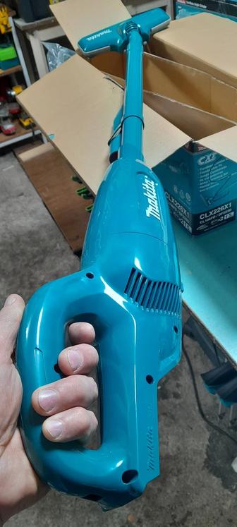 Пылесос Makita CL106FD