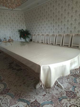 Продам стол стулья гостинный