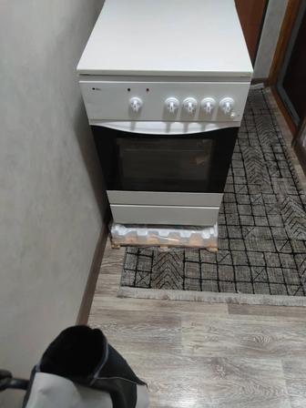 Продам плиту кухонную