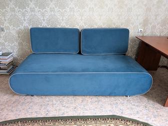 Продам б/у диван