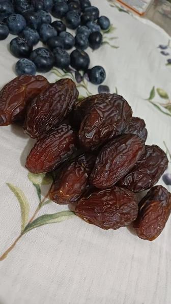 Финики в шоколаде