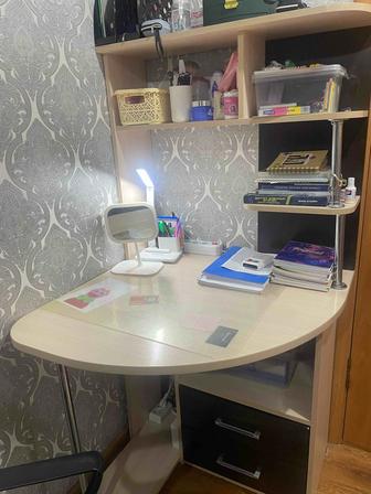 Стол письменный