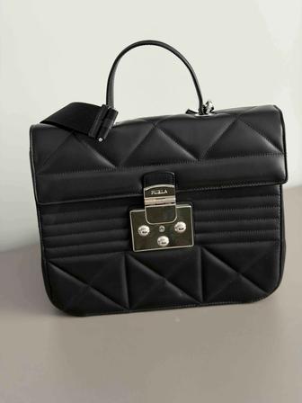 Продам сумку Furla