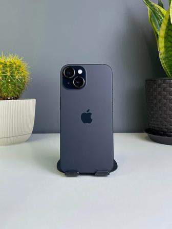 Продам iPhone 15 с гарантией до июня