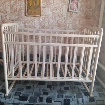 Продам детскую кроватку