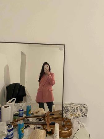 Продам костюм Zara. Торг есть. Срочно