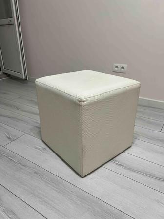 Продам пуфик б/у