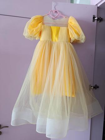 Платье на 6-7 лет