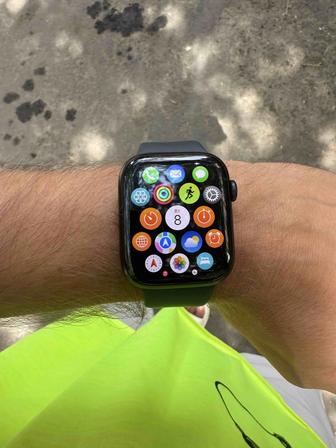 Продам Apple Watch 9-45 mm на гарантии