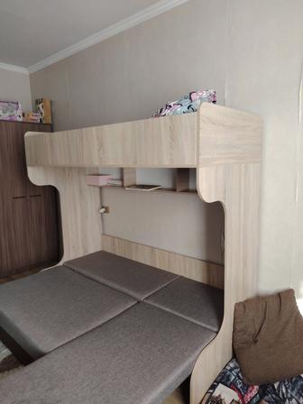 Двухъярусная кровать. СРОЧНО. ЦЕНА ДОГОВ
