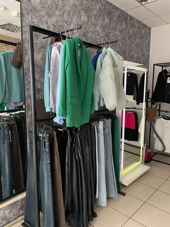 Продам стойки для одежды