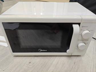 Продается микроволновая печь Midea