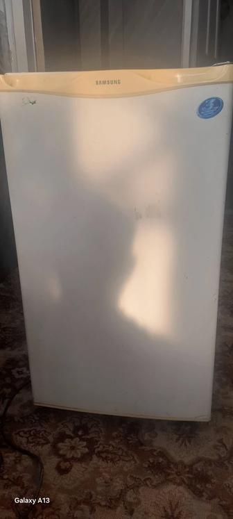 Продам холодильник.