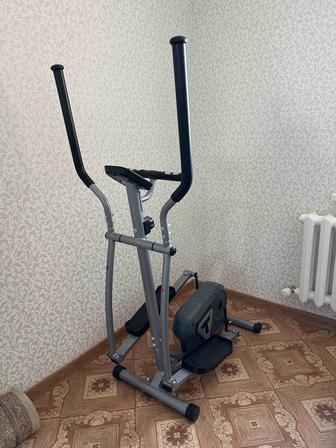 Продается эллиптический тренажер (орбитрек)