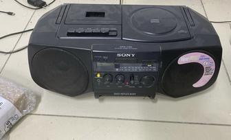 Продается sony cfd-v30 radio cassette corder
