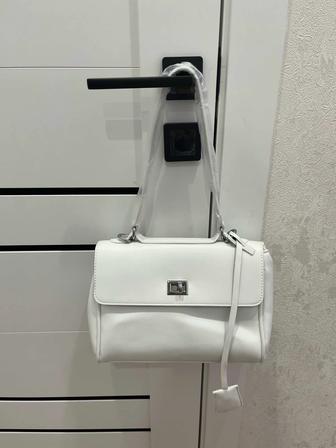 Новая белая сумка