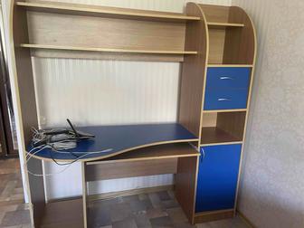 отдам даром стол и стол для компьютера