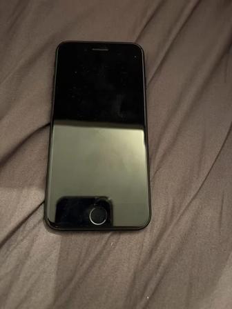 Продам айфон se