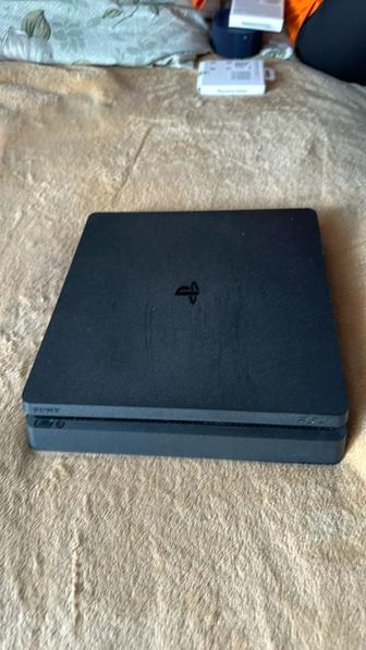 Продаю PS4 Slim 1 Tb