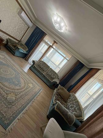 Продаем мягкий уголок - 2 дивана и кресло. Шторы в ПОДАРОК!