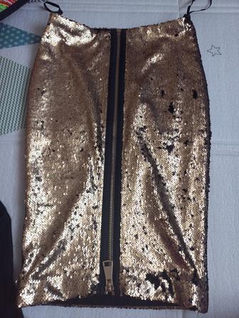 Продам юбку на пайетках