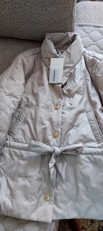 Продам весенние куртки