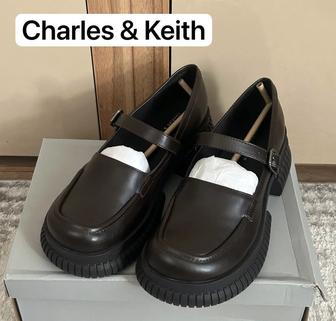 Лоферы Charles Keith