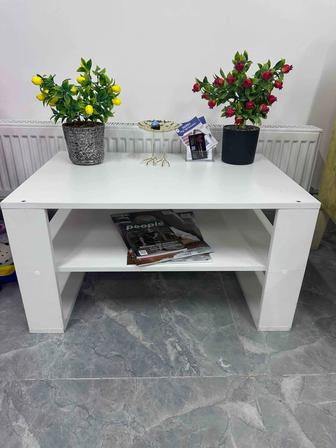 Продается журнальный столик.