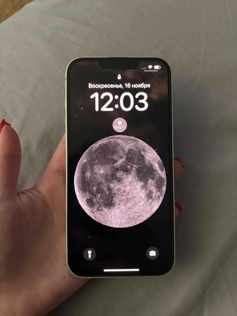 Продам айфон 13