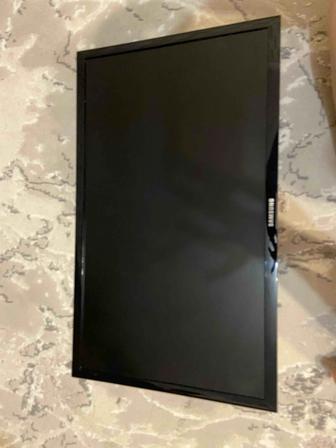 Продается почти новый монитор самсунг