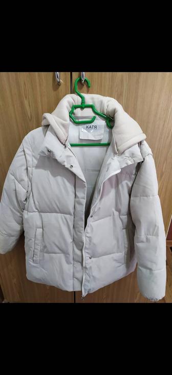 Продам осеннюю куртку